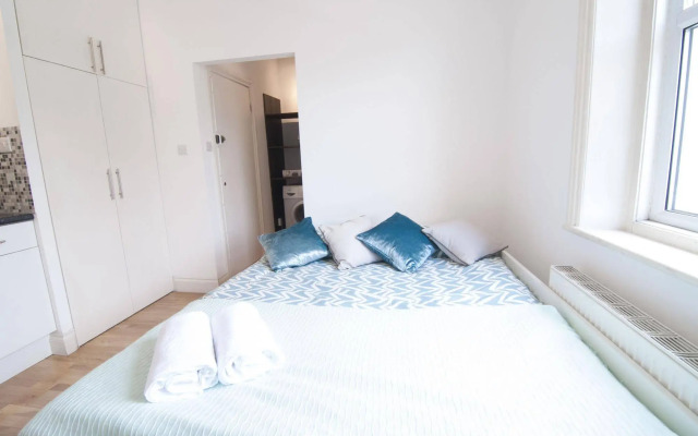 Piccadilly Apartments