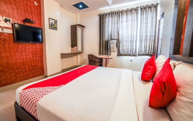 OYO 14816 Hotel Omni