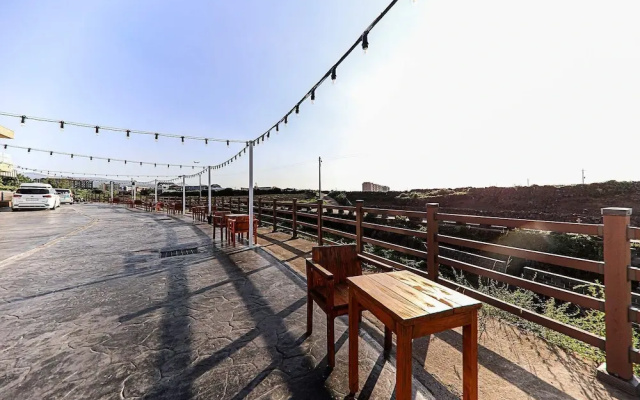 Iho 1820 Cafe & Guesthouse - Hostel