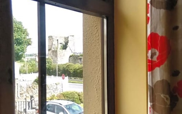 Grannagh Castle House