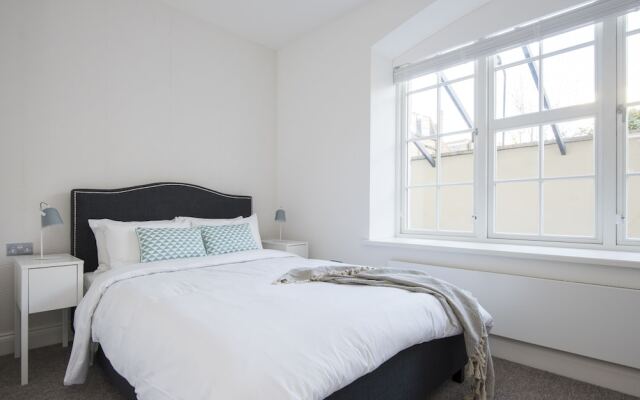 Posh Camden Suites by Sonder