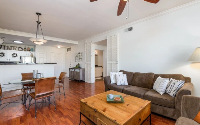 Villa Edge 2 Bedroom Condo by RedAwning