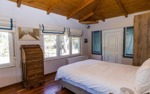 Raise Polydrosos Mountain stay