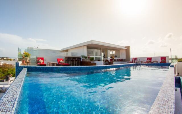 In heart of town 1BR condo in steps distance from the 5th Av by Happy Address