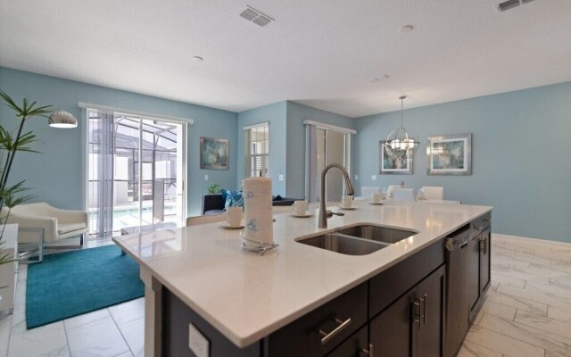 Beautiful 4Bd Pool TH, Storey Lake-4815DS