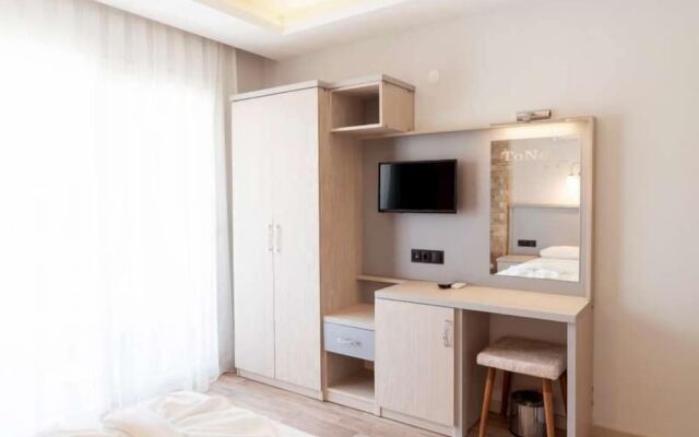 Tone Otel