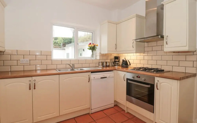 2 Moorlands