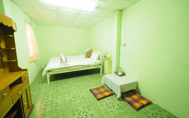 Ram Yai Homestay - Hostel