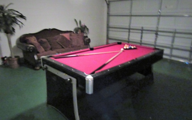 R1 Glenbrook 4 bed / 2 Bath