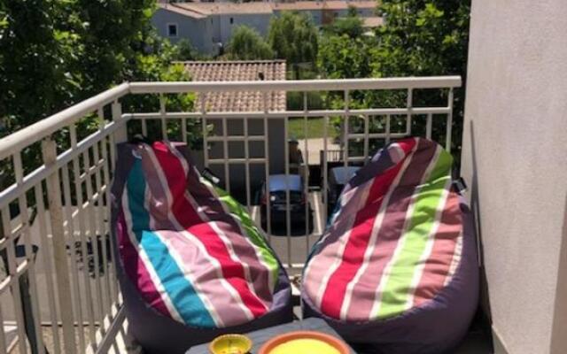 Cosy Studio Balcon Tennis Swiminng Pool