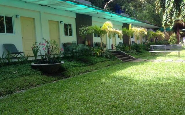 By the Bay, Jacana Bed and Breakfast