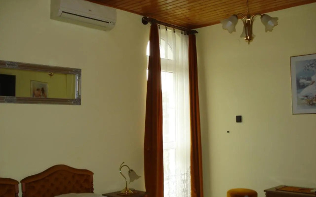 Royal Villa
