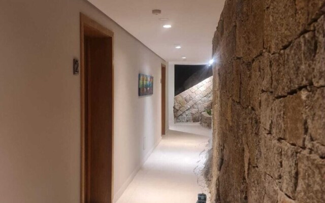 Bahari Suites