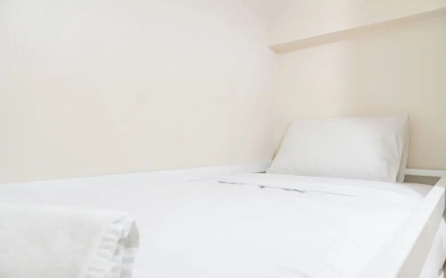 Minimalist and Restful 2BR at Podomoro Golf View Apartment – Guest Rooms – Depok