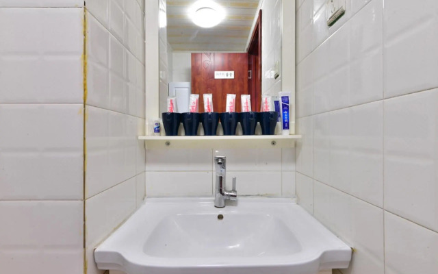 Locals Apartment House 90