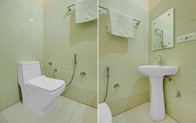OYO Townhouse 1003 Hotel Sky 9