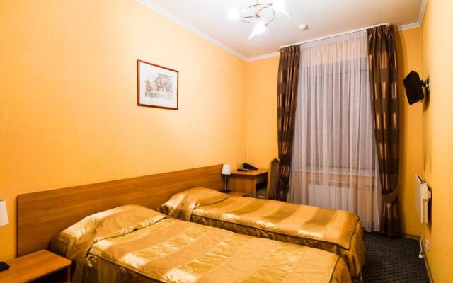 Old Flat Hotel on Grecheskiy