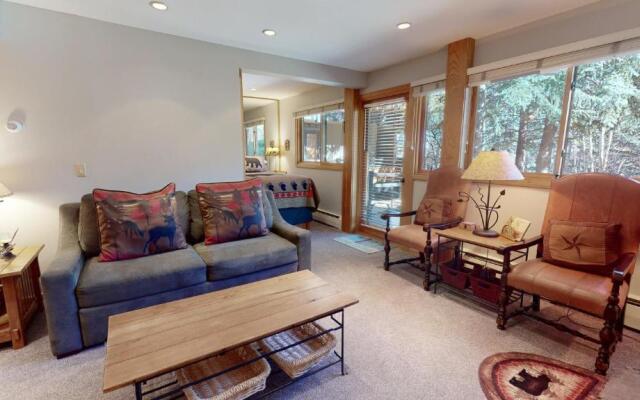 Laurelwood Condominiums Studio Premier Unit 303