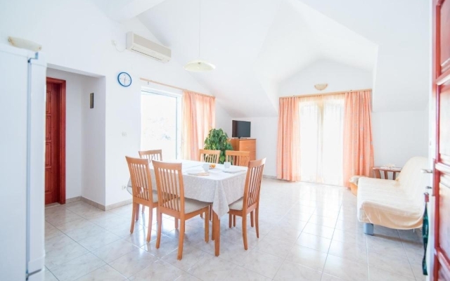 Apartment Annie - sea view : A2 Postira, Island Brac