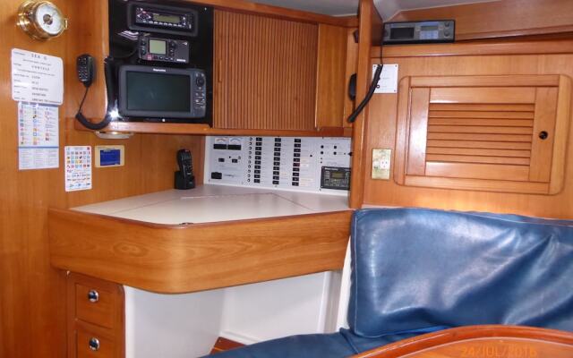 Sailtas - Sailing Charters to Bruny Island - Adults Only