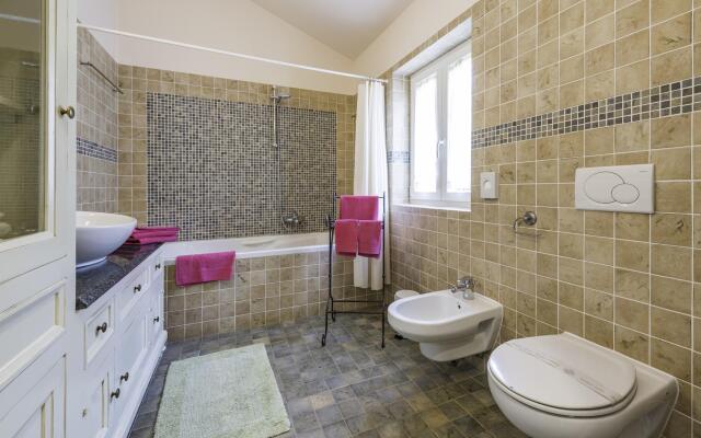 Lipa in Krnica with 4 bedrooms and 3 bathrooms