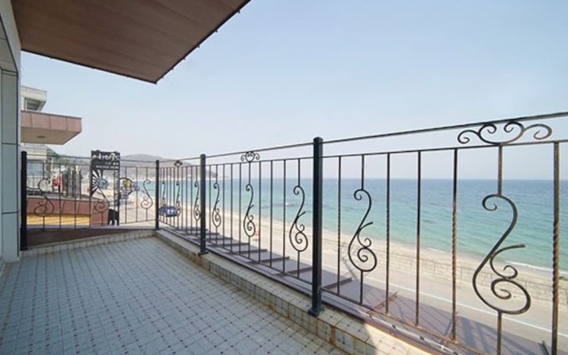 Yeongdeok Etermo Pension