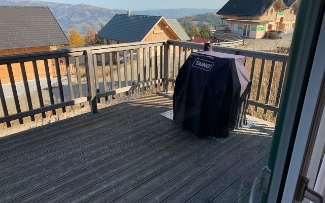 Wonderful Chalet in Klippitztörl with Hot Tub & Sauna