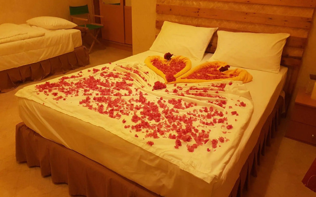 Rasdhoo View Inn
