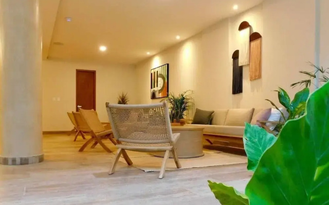 2 BR Amazing Pool Top Amenities Wifi 2FL Gym