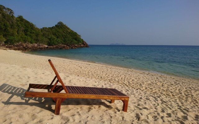 Koh Ngai Paradise Beach Resort
