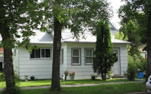 Canora Vacation Home