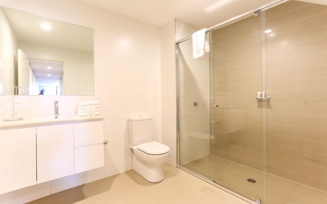 Spacious Apartment at Waitara