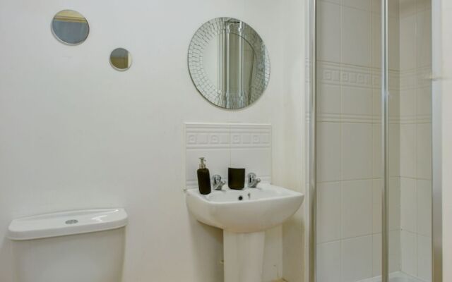 Karah Suites - Manley Gardens Apartments