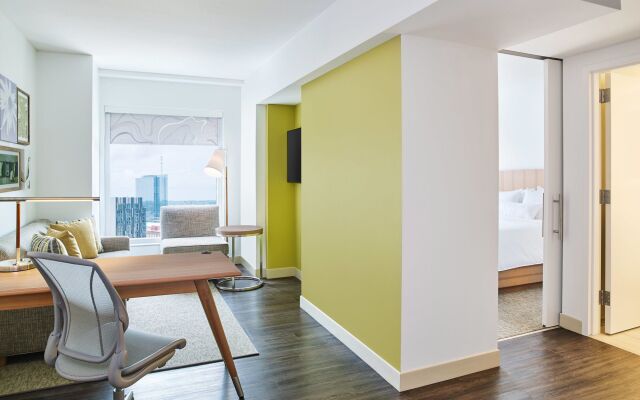 Element Austin Downtown