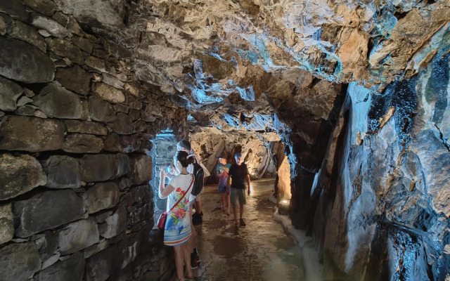 By the Beach & Pool Apartment