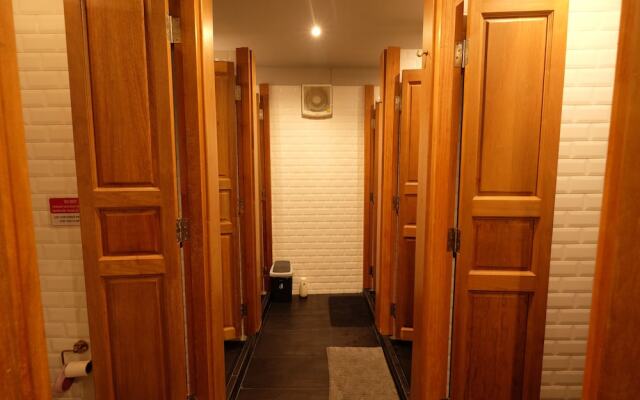 Craftel Bangkok - Hostel