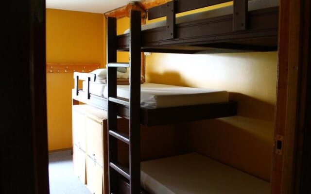 HI-Nordegg Shunda Creek Hostel