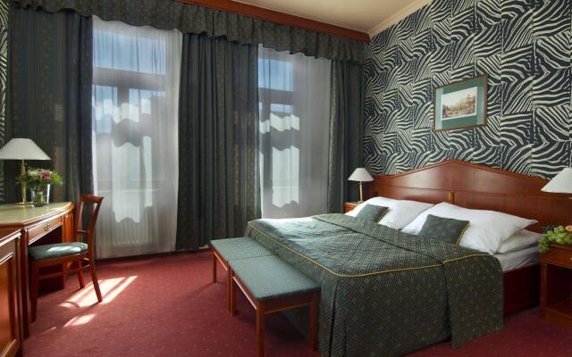 Hotel Carlton