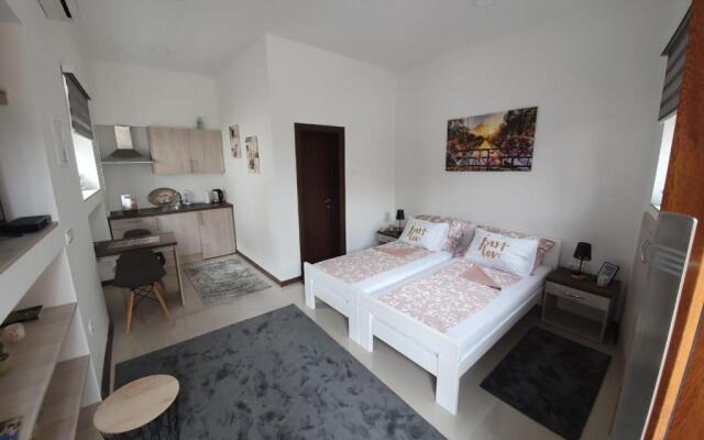 Studio apartment in Old Town- with parking