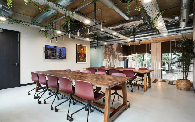 Student Only Vita St. Albans