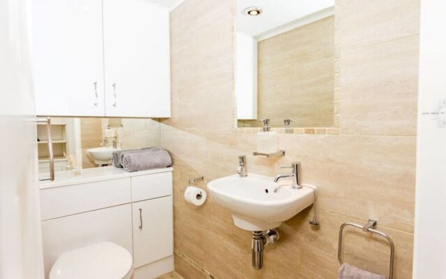 Beautifully Presented, 3 Bedroom Family Home
