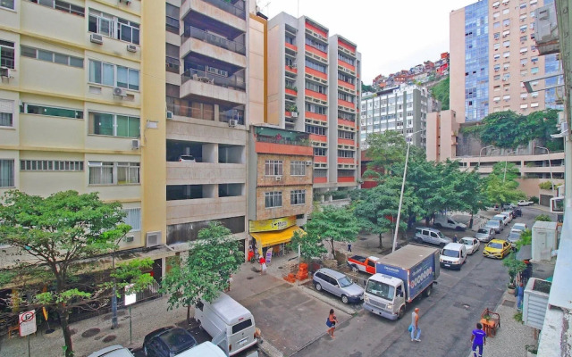 Studio Completo em Ipanema C063