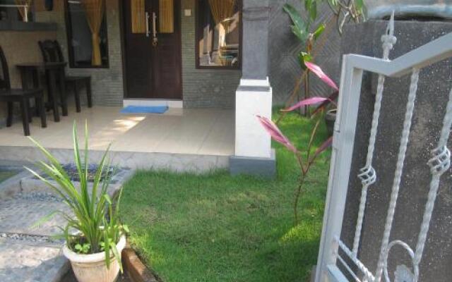 Pondok Dhevika Hotel