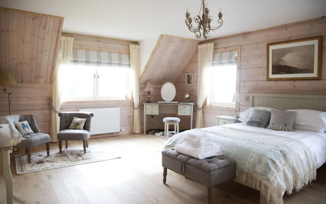 Netherton Farm Lodge