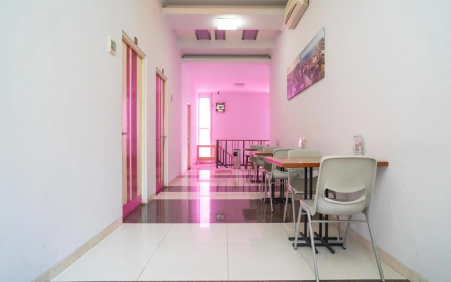 OYO 3808 Fif-fa Hotel Kauman