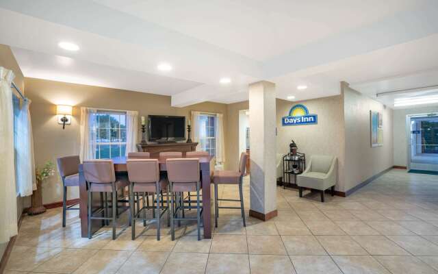 Days Inn by Wyndham Cave City