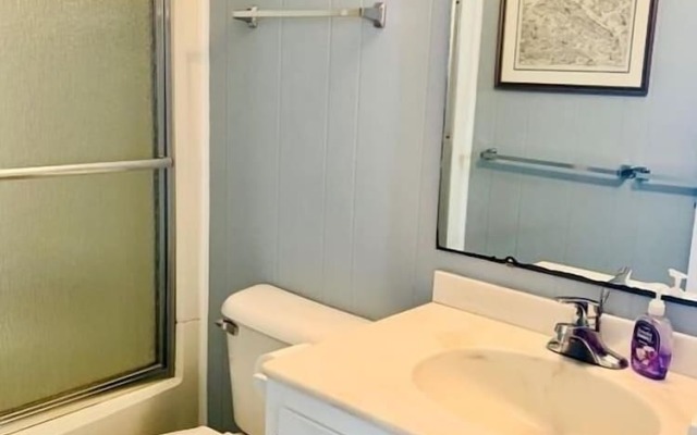 Westside- 3 Bedroom Home by RedAwning