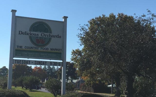 Colts Neck Inn Hotel