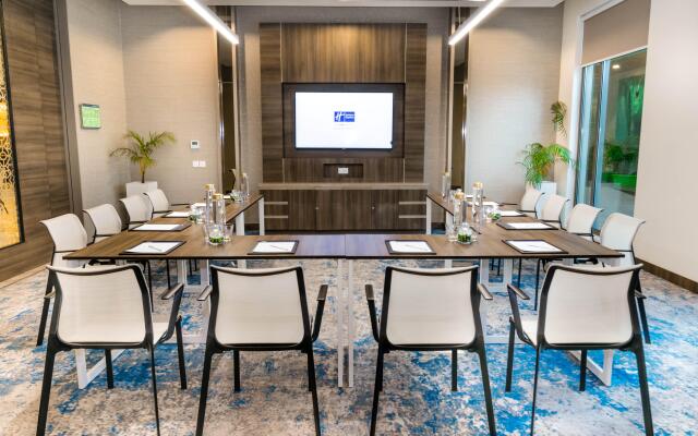 Holiday Inn Express Kolkata Airport by IHG