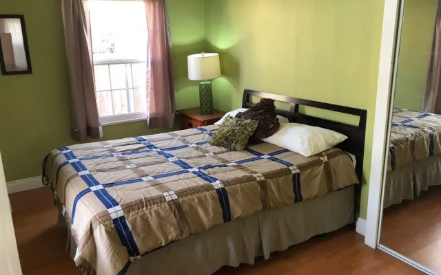 Unique 2 Bedroom in Burbank